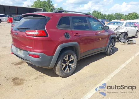 2015 Jeep Cherokee Trailhawk from USA, damaged, VIN 1C4PJMBS6FW746444